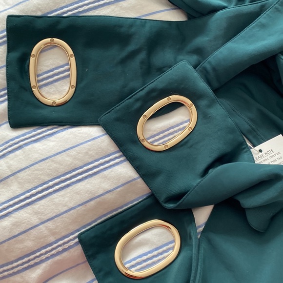 BNWT SELF-PORTRAIT GREEN TOP SIZE 2 RETAIL $400 - Picture 6 of 8